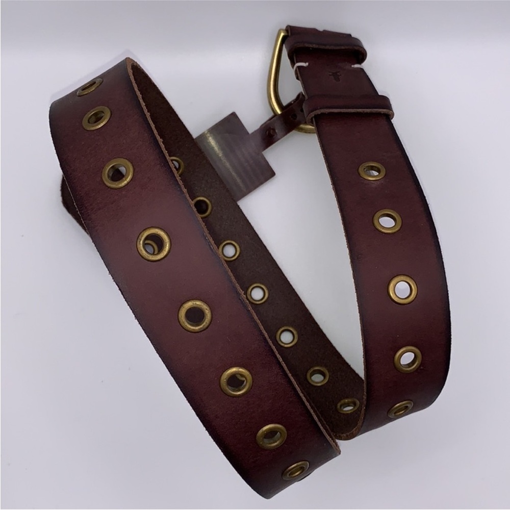 NWT FRYE Grommet Brown Leather Belt
(Brown Leather and Metal) - Picture 3 of 15